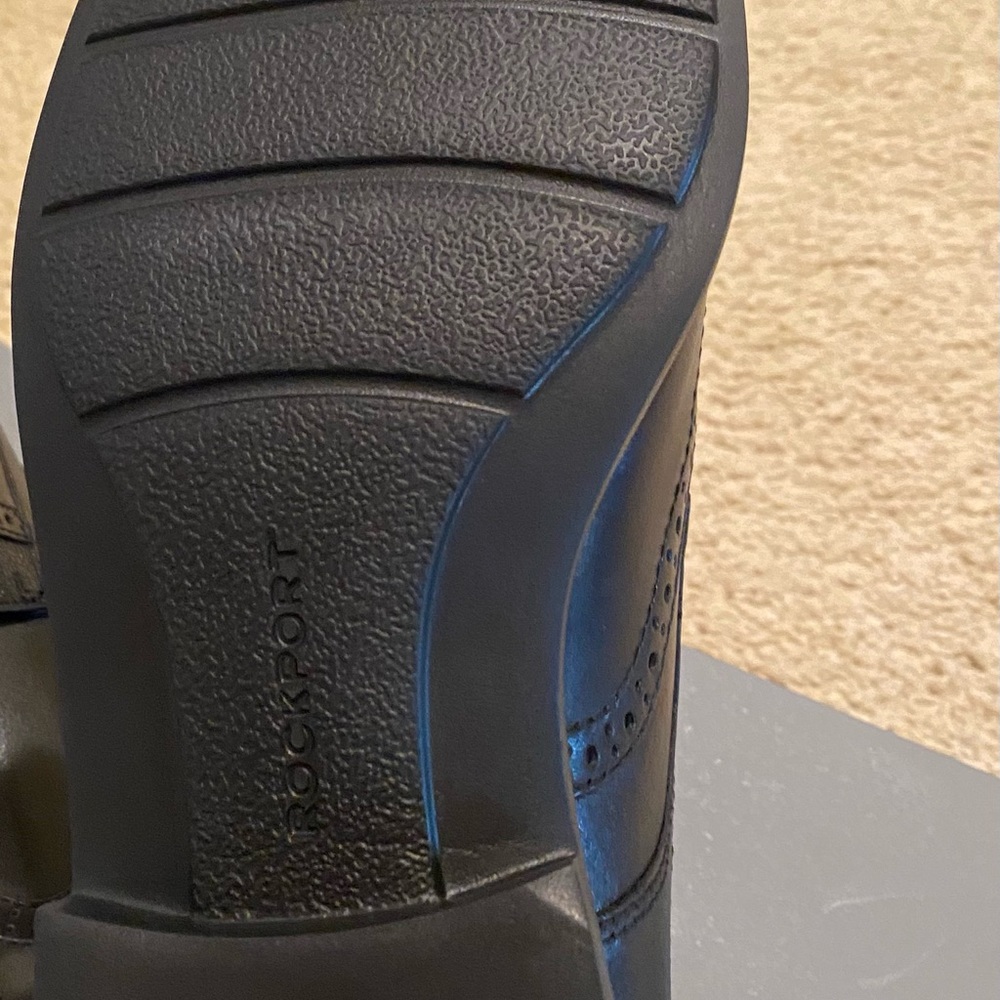 Shoes - Picture 5 of 7